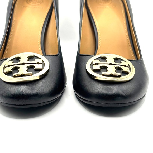Tory Burch Chelsea Block Heel Pump Black Napa Leather Gold Logo Women's Size 9 - Picture 3 of 8